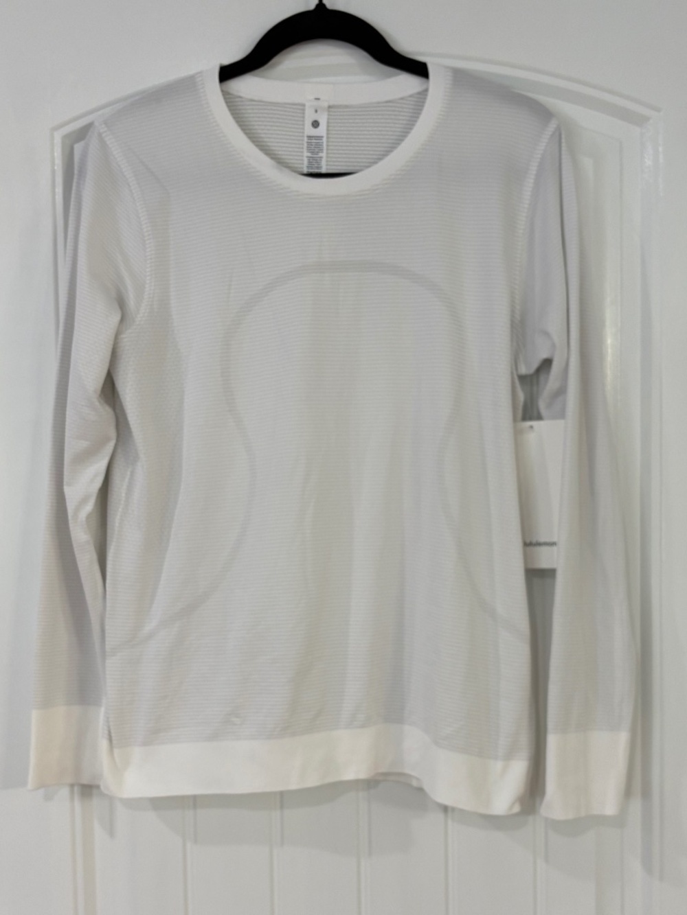 Swiftly relaxed long sleeve